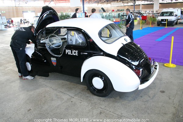 4 CV de Police (Salon epoqu auto 2008)