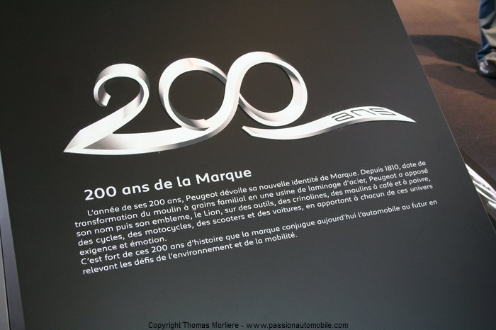 200 ans peugeot au SALON MONDIAL DE L ' AUTOMOBILE 2010