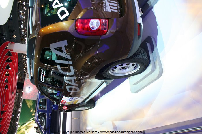 dacia duster rallye aicha des gazelles 2010 (Salon mondial auto Paris 2010)