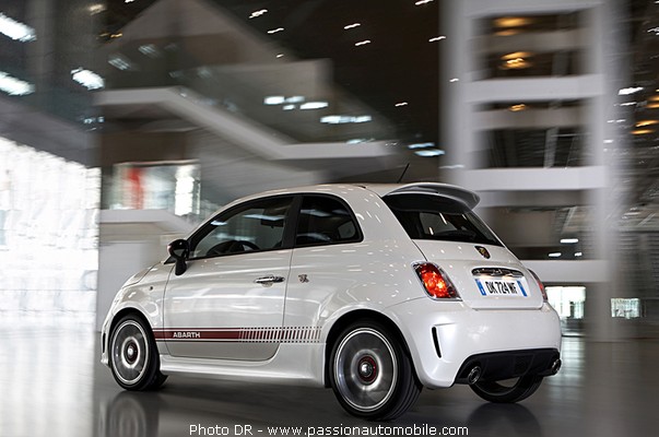 Fiat 500 Abarth (Mondial de l'automobile 2008)