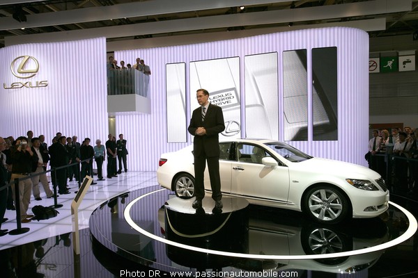 Lexus (SALON AUTO DE PARIS 2006)
