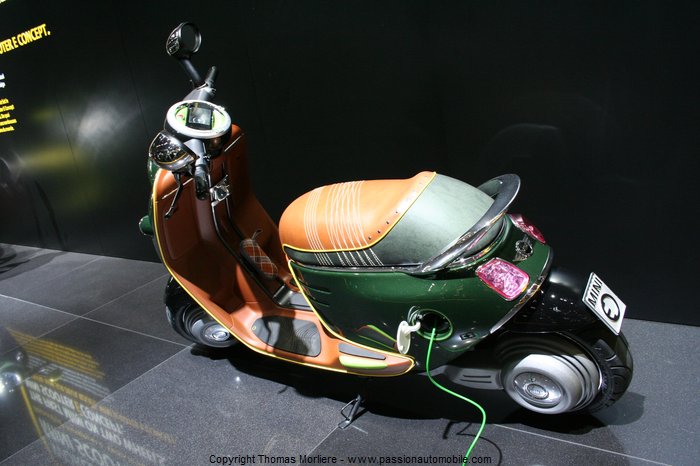 mini scooter e concept 2010 (Mondial Auto 2010)