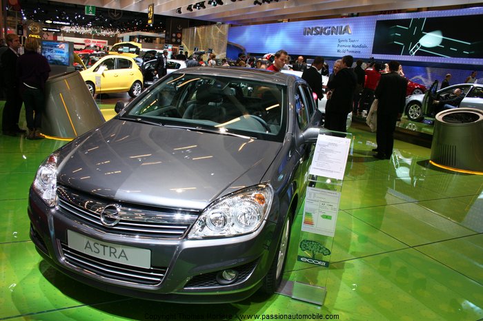 Opel Insignia Ecoflex 2008 au SALON MONDIAL DE L ' AUTOMOBILE 2008