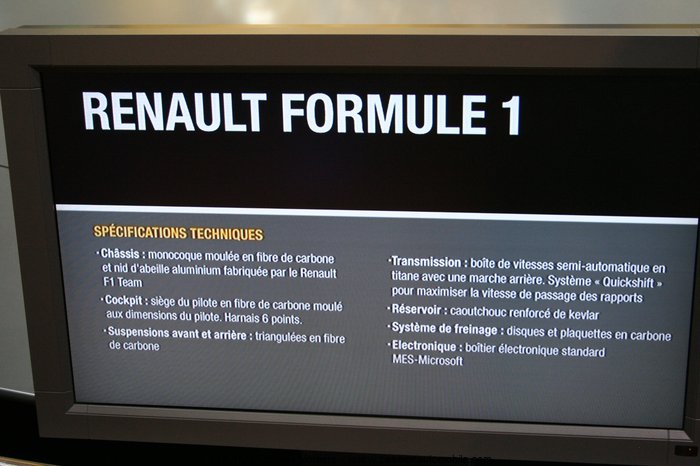 renault formule 1 2010 (Salon auto de Paris 2010)