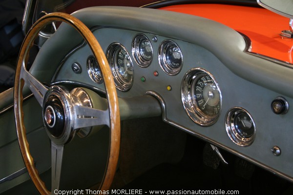 Alfa-Romeo 1900 SS Ghia Aigle 1958 (Salon Voiture de collection Retromobile 2009)