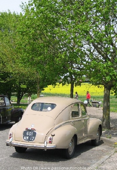 Peugeot 203 berline 1950 (Retromobile 2009 (Amicale Peugeot 203))