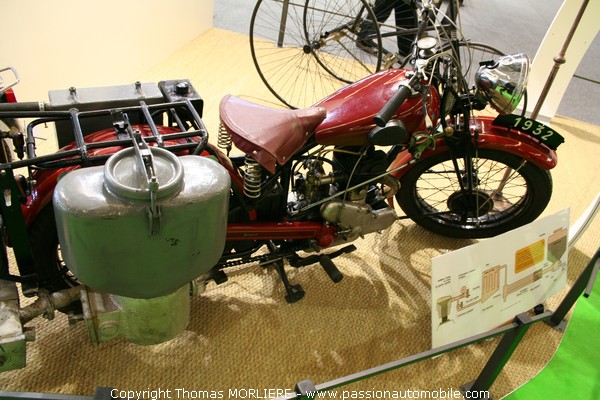 Moto Gazogne Peugeot 1942 (Salon Retromobile 2009)
