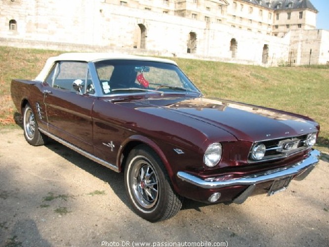 Mustang Cabriolet 1966 (salon Retromobile 2010)