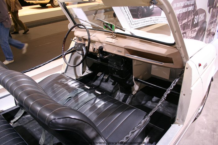 renault 4 pein air 1969 (Retromobile 2011)