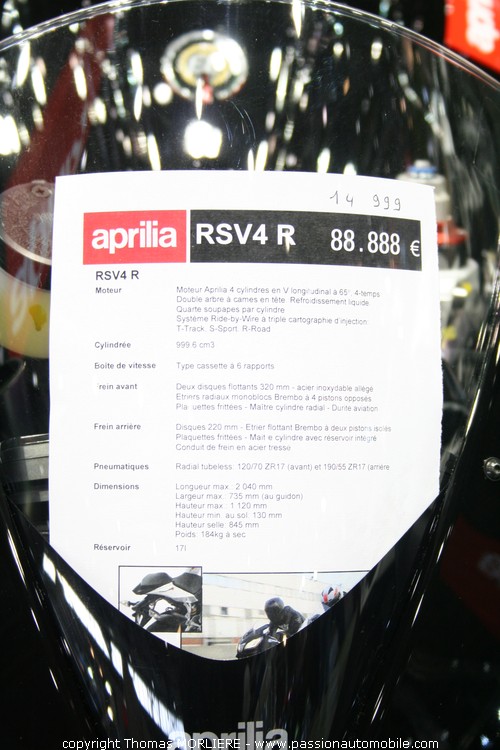 Aprilia RSV4 R 2010 (Salon 2 roues de Lyon 2010)