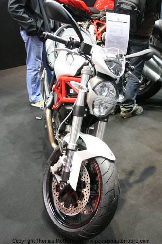 ducati moto 2011 (Salon de la moto - 2 roues Lyon 2011)