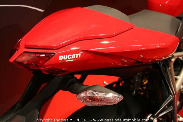 Ducati Streetfighter 2009. Ducati Street Fighter au salon