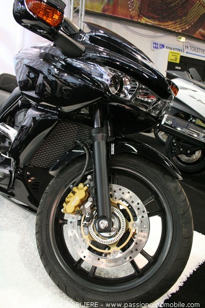 Moto Honda DN 01 (Salon moto)