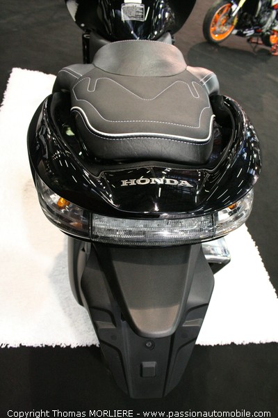 Moto Honda DN 01 (Salon de la moto)