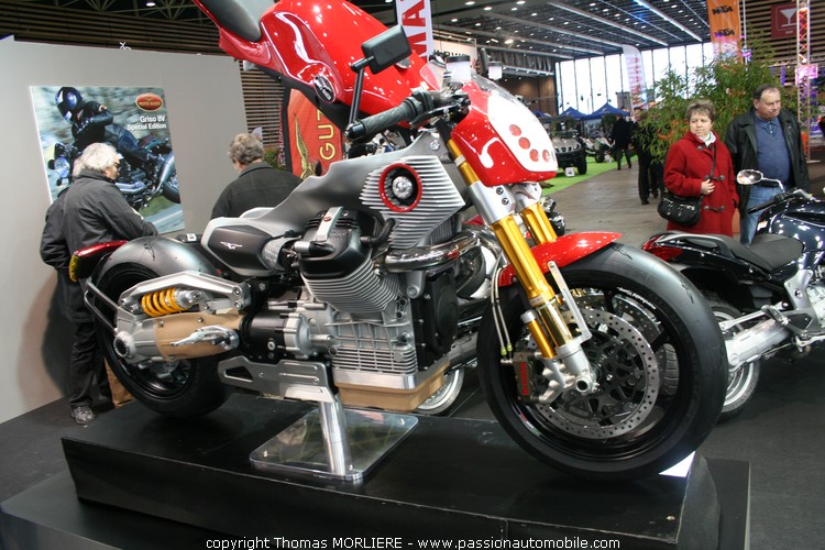 Prototype Moto Guzzy prsente  Milan en 2009 (Salon Moto de Lyon 2010)