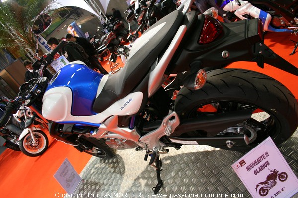 Moto Suzuki Gladius (Salon de la moto de Lyon 2009)