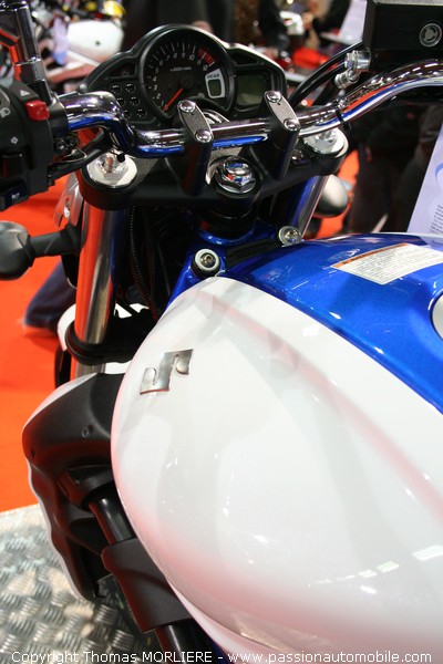 Moto Suzuki Gladius (Salon 2 roues de Lyon 2009)