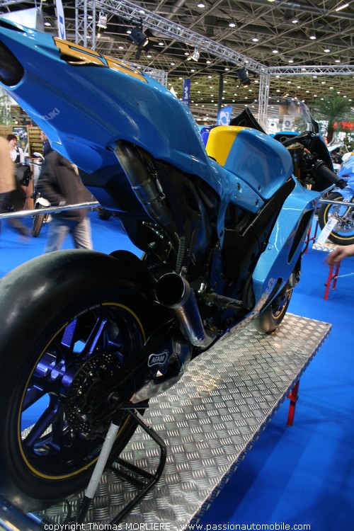 Suzuki usine Moto GP 2010 (Salon 2 roues de Lyon 2010)
