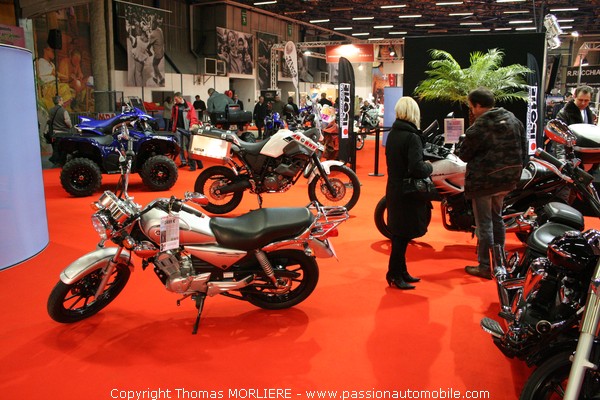 Moto YAMAHA (Salon 2 roues de Lyon 2009)