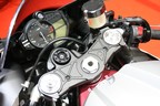 Moto Yamaha YZF R1