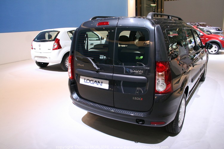 Stand Dacia (Salon de l'automobile Lyon 2009)