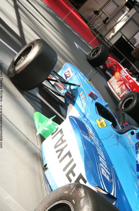 formule 1 ancienne 2011 (salon de l'auto de Lyon 2011)