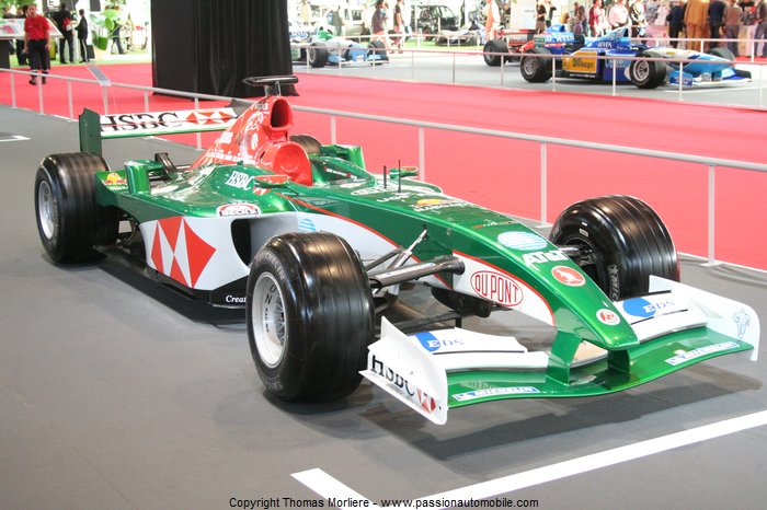 formule 1 jaguar r3 2002 (salon de l'auto de Lyon 2011)