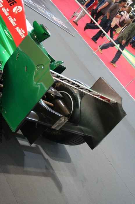 formule 1 jaguar r3 2002 (Salon auto de Lyon 2011)