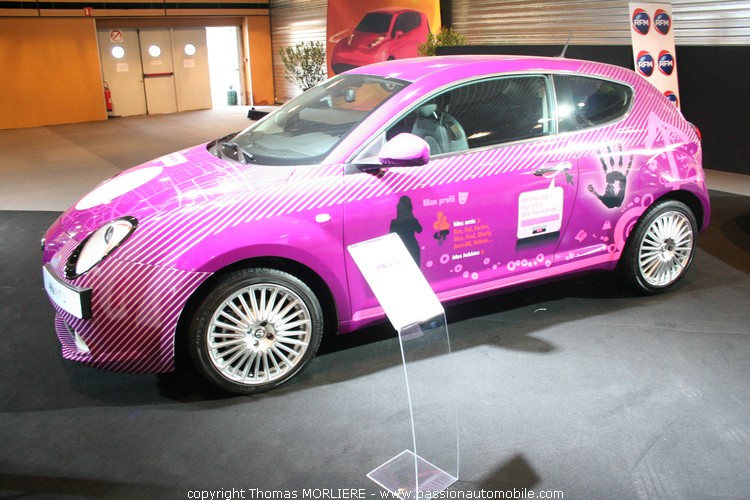 Expo la plus femme des voitures (Salon de l'auto de Lyon)
