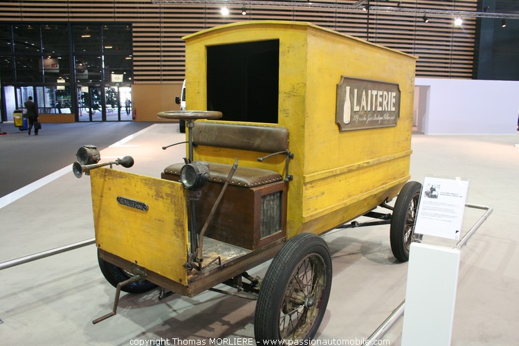 Renault Utilitaire Laitier 1901 (Salon auto de Lyon 2009)