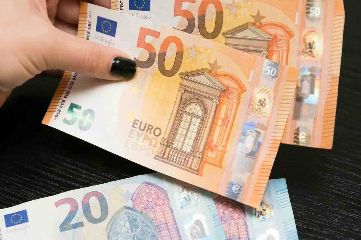 il sera désormais strictement interdit de faire des virements depuis vos comptes à partir de cette date